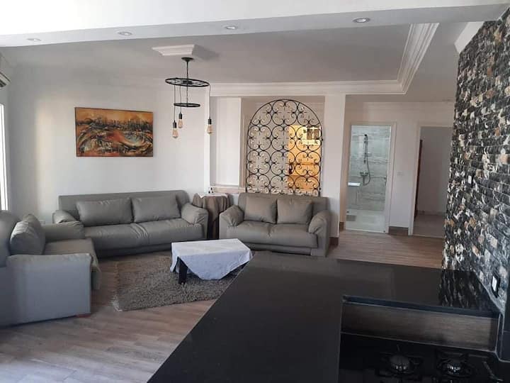 Appartement Moderne Avec Vue Sur Mer - 모나스티르