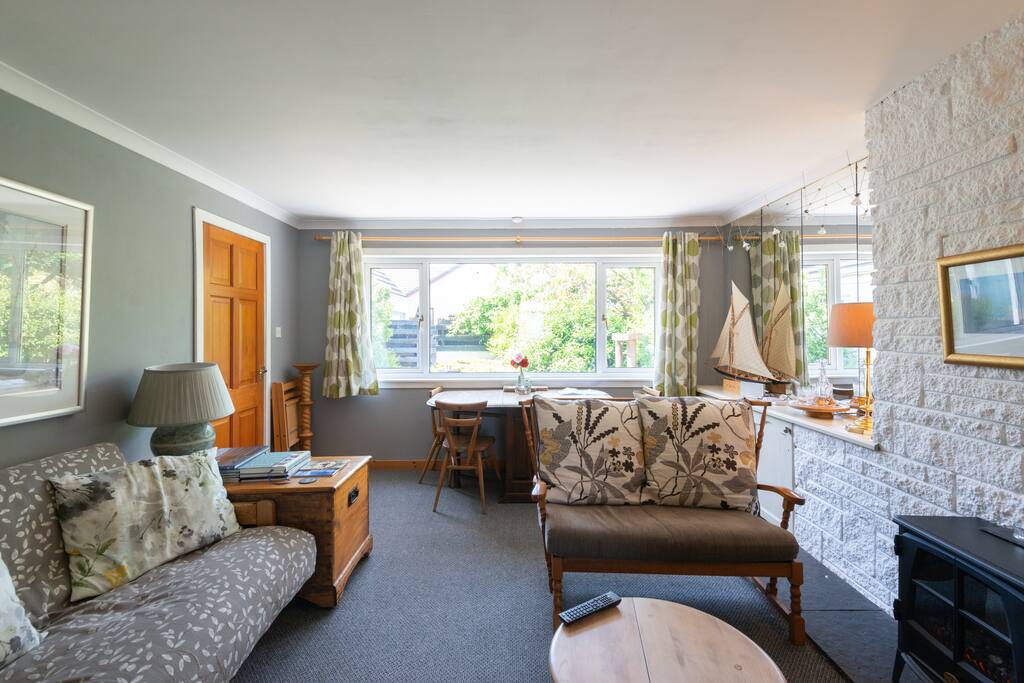 Seaside house in Highlands. Guest suites for Rent in Invergordon