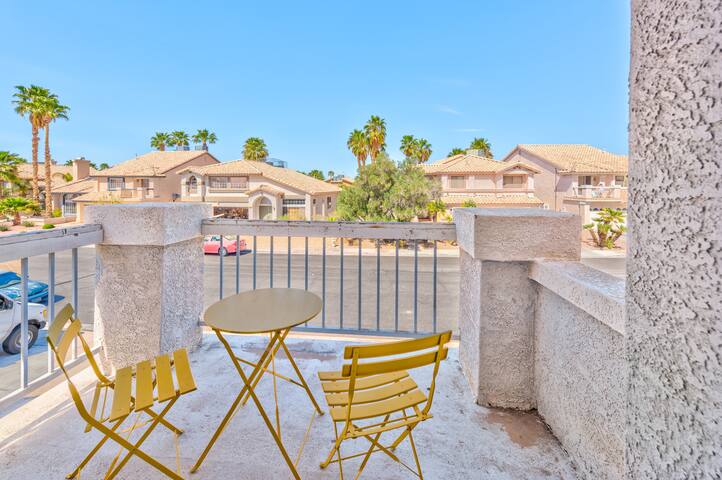 Spacious Home free early check-in if available! gallery image 4