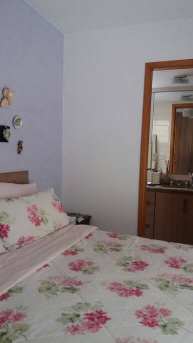 Apartamento aconchegante de 2 quartos, localizado próximo ao metrô e pontos tutrísticos da cidade