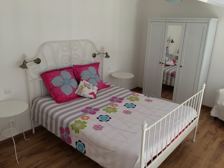 Chumba cha kulala cha Mezzanine na kitanda cha 160/200