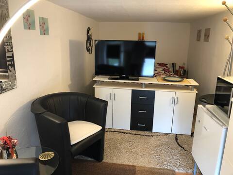 Small room for rent