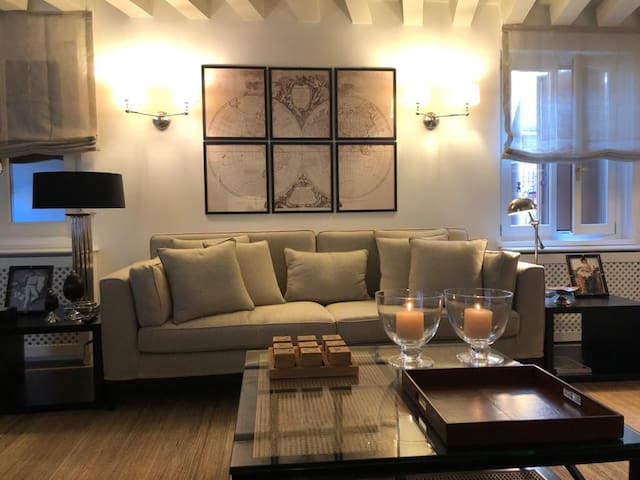 Notti magiche a Venezia – 027042 – LOC – 08915