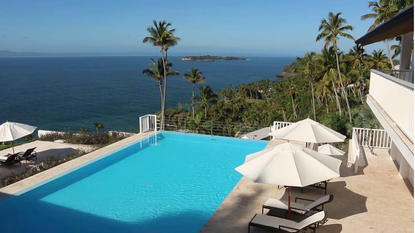 Vistamare: Luxury and breathtaking views