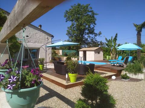 Charming longhouse in Périgord Pourpre