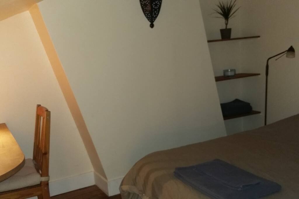 Une autre vu de la chambre.