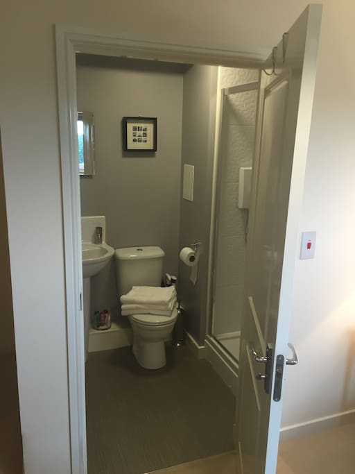 Private ensuite bathroom.