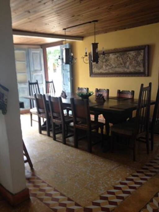Dinning Room 10 people