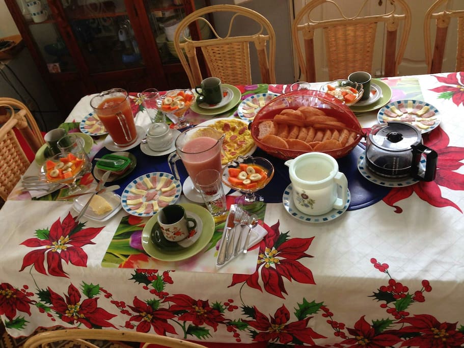 Desayuno /breakfast $ 5.00