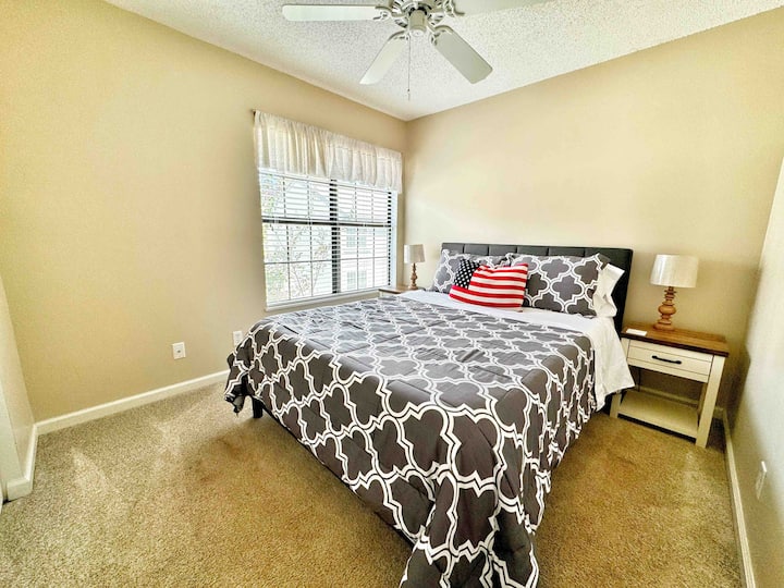 Dhoma e gjumit #4
Lart