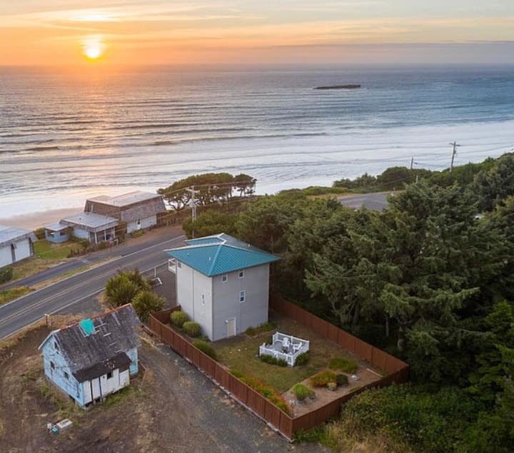 Beautiful views at Beverly beach Houses for Rent in Newport, Oregon