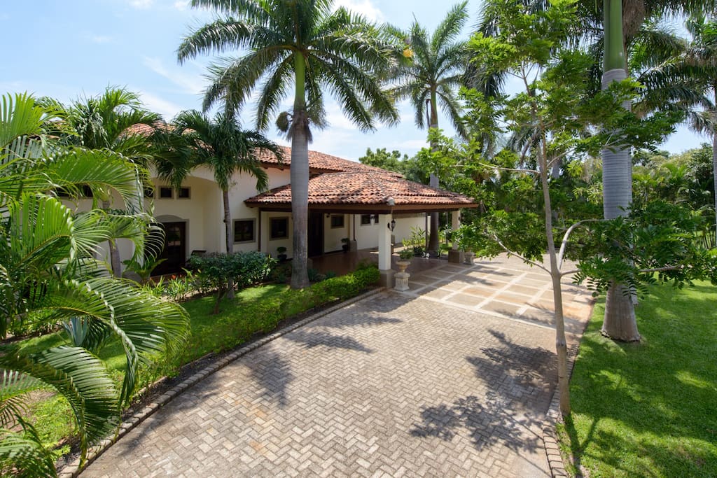 Beautiful entrance with wide parking area