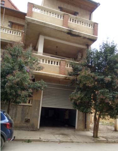 HOUSE VILLA FOR RENT