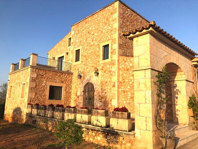 Luxury villa close to Santanyi and best beaches gallery image 5