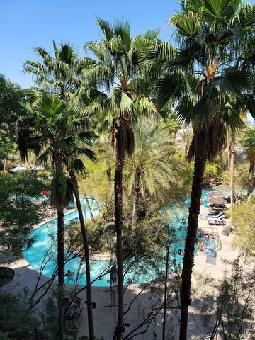 Vegas weekend! Royal Tahitian Suite gallery image 3