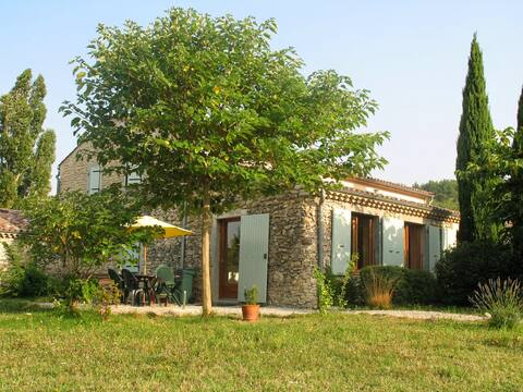 Cottage with swimming pool in Drôme farmhouse