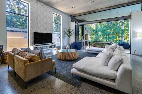 Modern, Exquisite, Relax