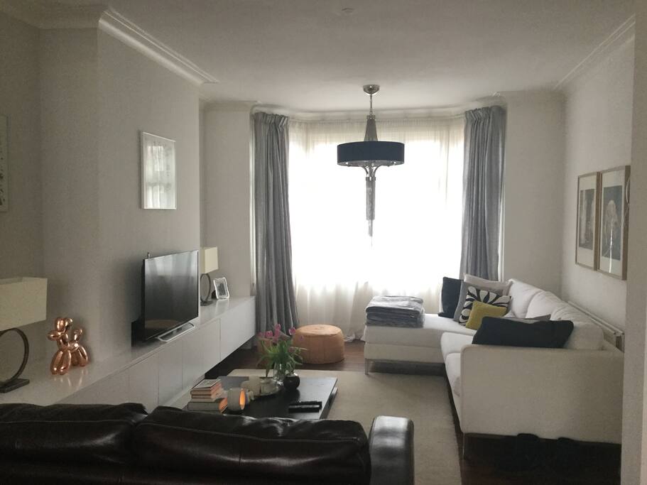 Lounge, front room