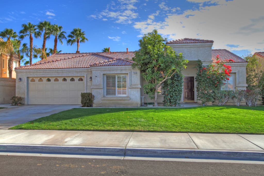 Beautiful neighborhood with parking available in driveway and street