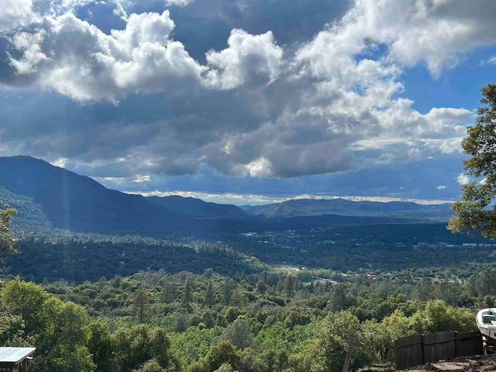 Yosemite Blissful Retreat Houses for Rent in Oakhurst, California