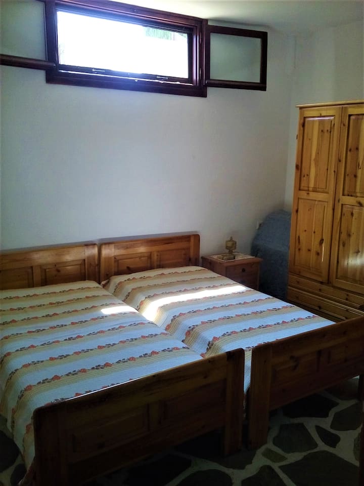 Долно ниво - соба 4 (два единечни кревета)