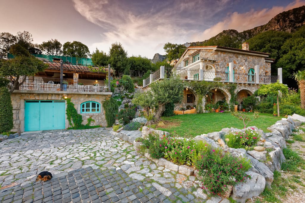 Cozy day at Villa Mirabilis where everyone feels peaceful