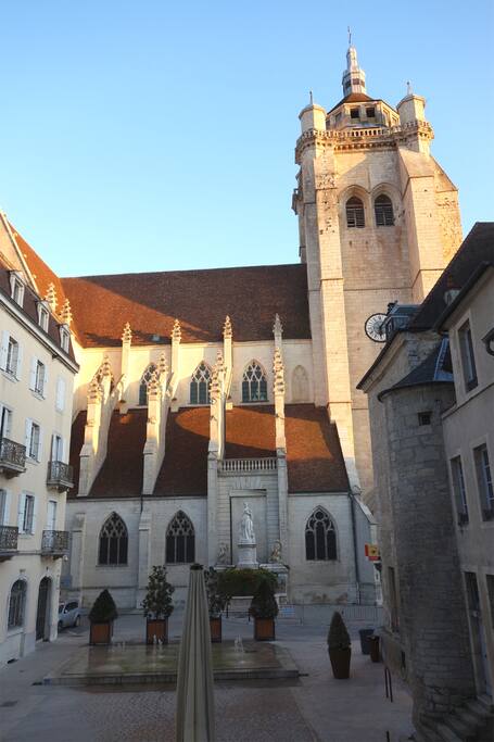 vue sur la collégiale