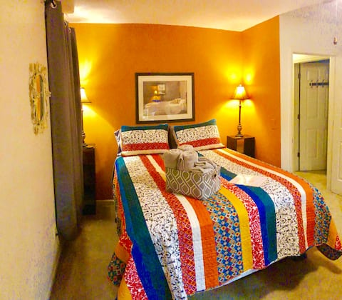 SUPERHOST Queen Bed+Bath 10 mi. from GSO airport 🔶