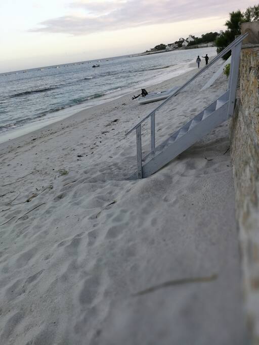 Votre escalier pour descendre à la plage...depuis la terrasse.
