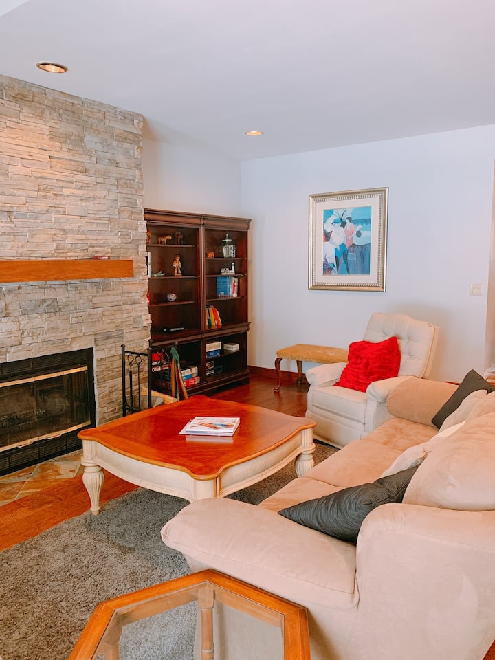 Three Bedroom Condo - Edwards, CO