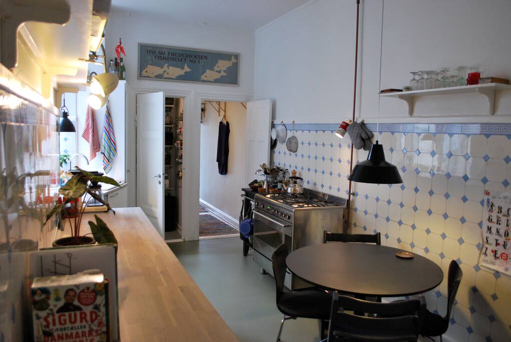 Kitchen with dining table