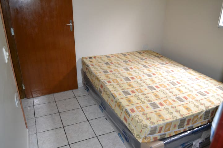 Dhomë gjumi 2