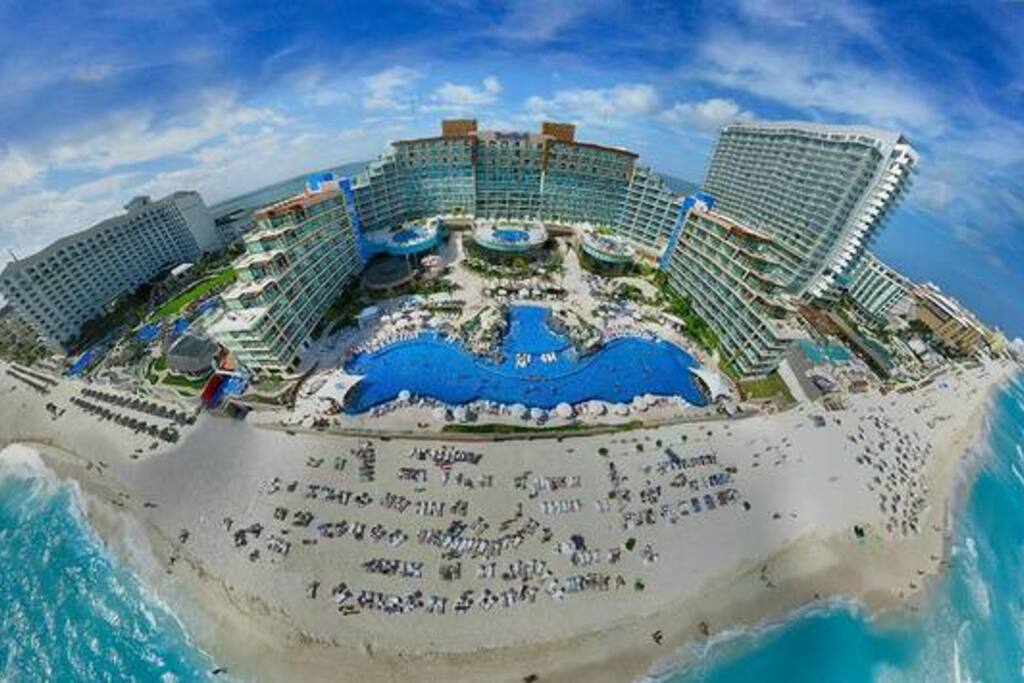 Hard Rock Hotel Cancun birds-eye view