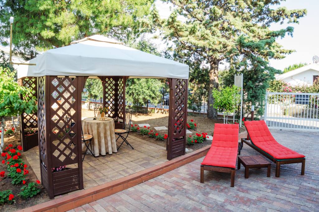 GAZEBO