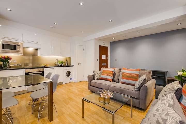 Two Bedroom Apartment 041 (624 Sq Ft) - Londen
