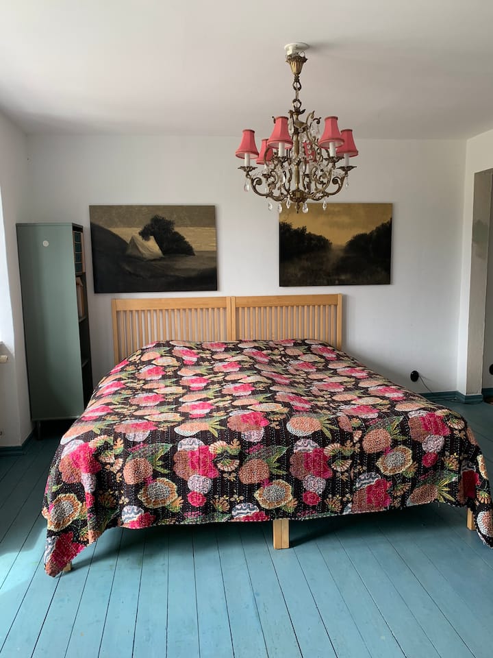 卧室配有180张床。也提供婴儿床。