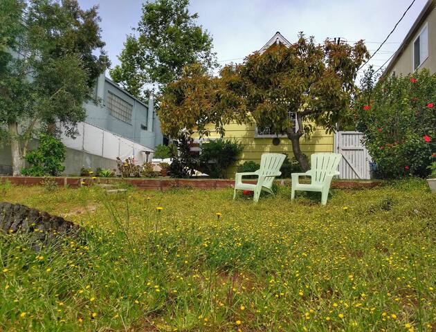 Wonderful beach bungalow with big yard and patio. gallery image 2