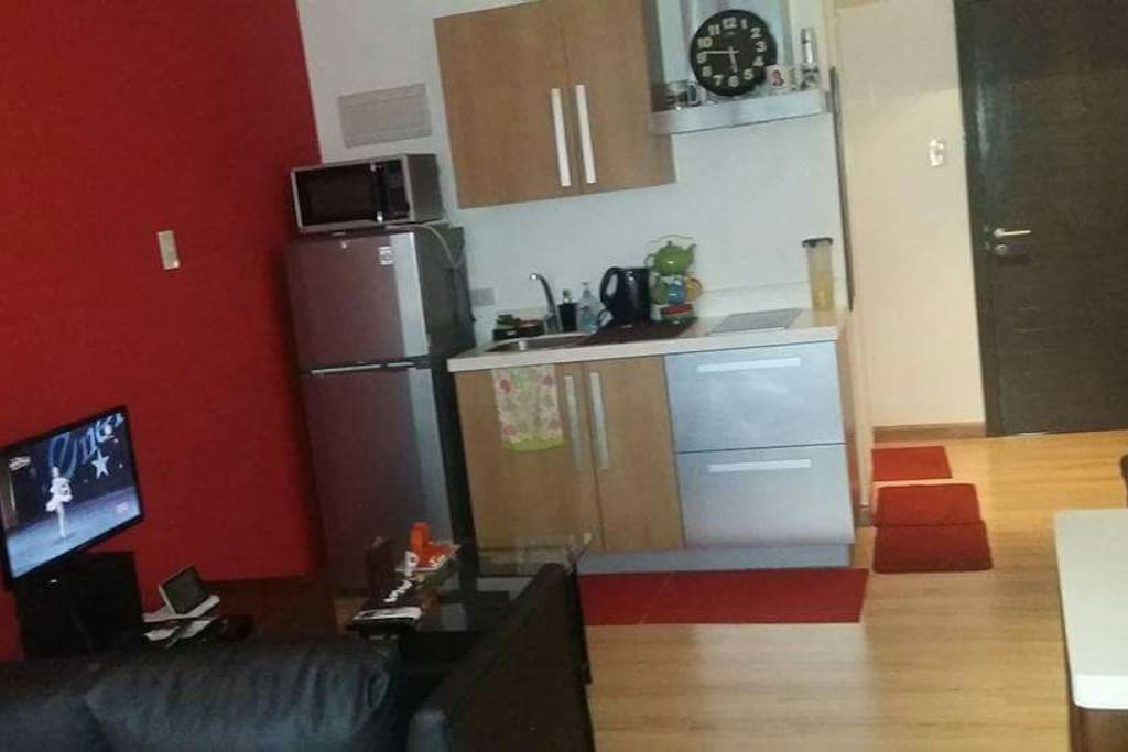 Kitchen & Dining