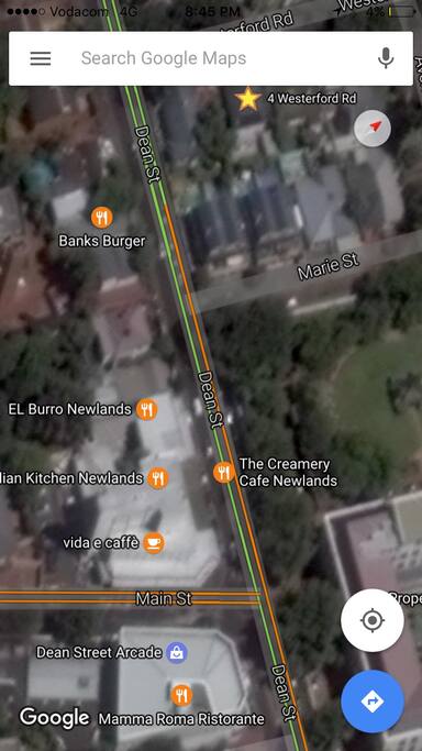 The cottage is a short walk from numerous local restaurants and a Woolworths foods, as well as coffee shops. Uber services are readily available, as well as public transport. For students the Jammie shuttle departs 100m away.
