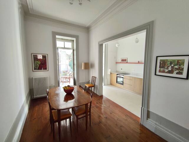 Premium heritage house with garden – city centre gallery image 5