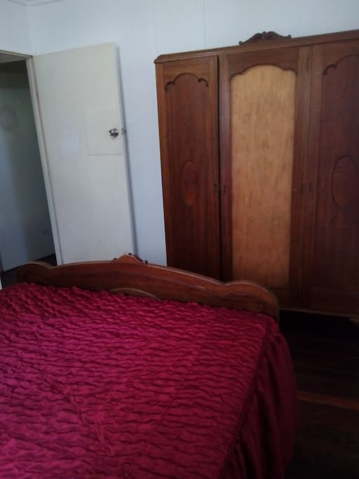Wardrobe has no mirror in the centre panel & one of the doors on it won't open.