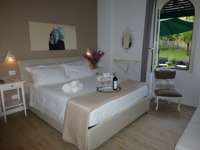 Salo Novecento B&B Marilyn Monroe Room