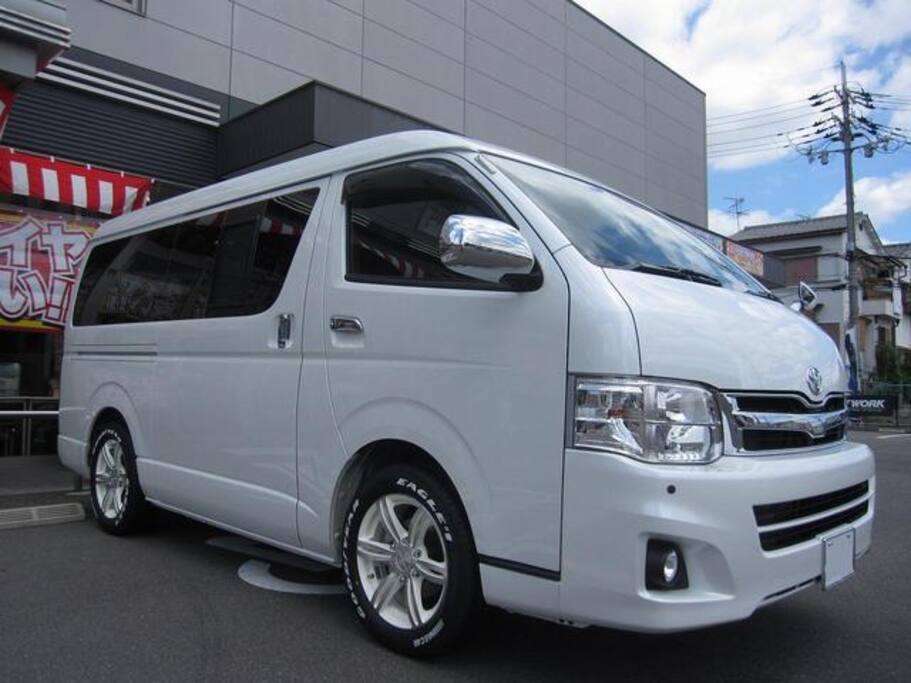 Pick up service @ Narita or Haneda airport cost ¥14000 up to 4 persons.After 4 persons, I'll add JPY1,000 each extrainclude toll fee and parking fee.
