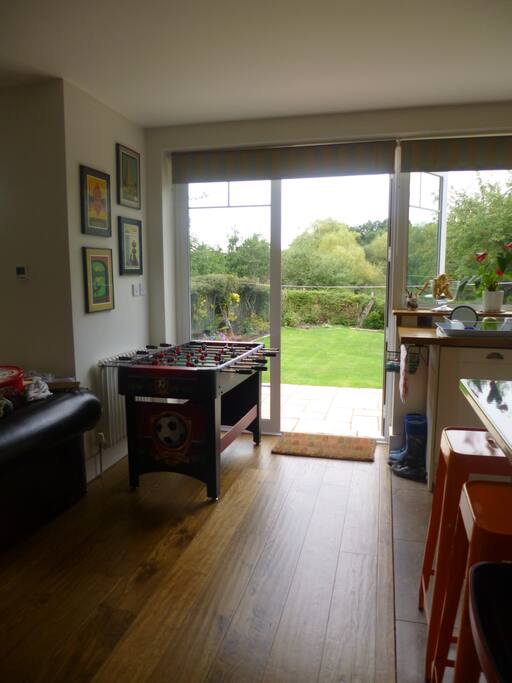 OPEN PLAN KITCHEN/DINER/SITTING AREA