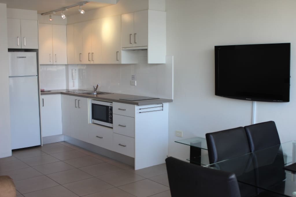 lounge dining