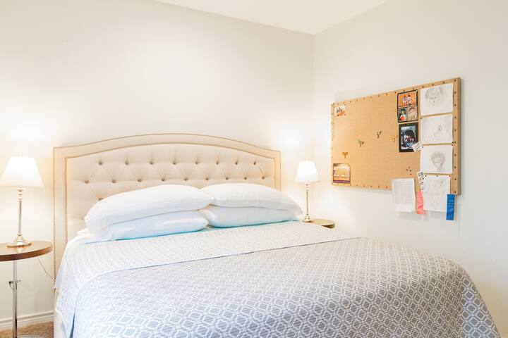 West Lake Hills Retreat Near Downtown gallery image 5