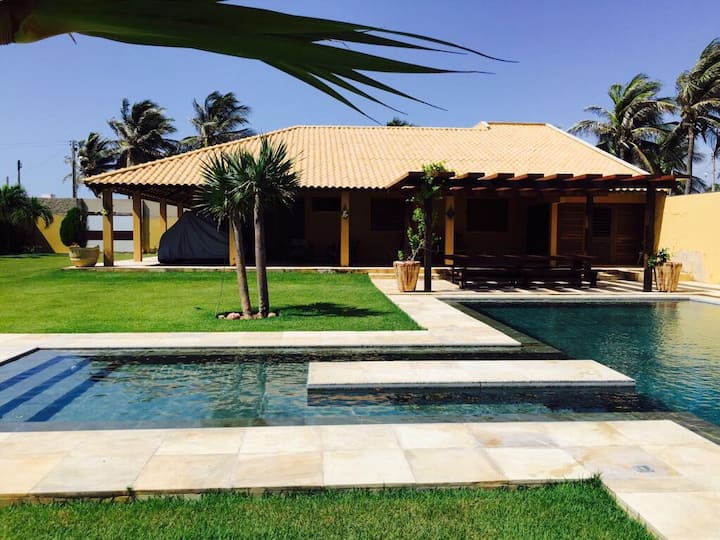 Magnificent House in Morro Branco - 50 meters from the beach