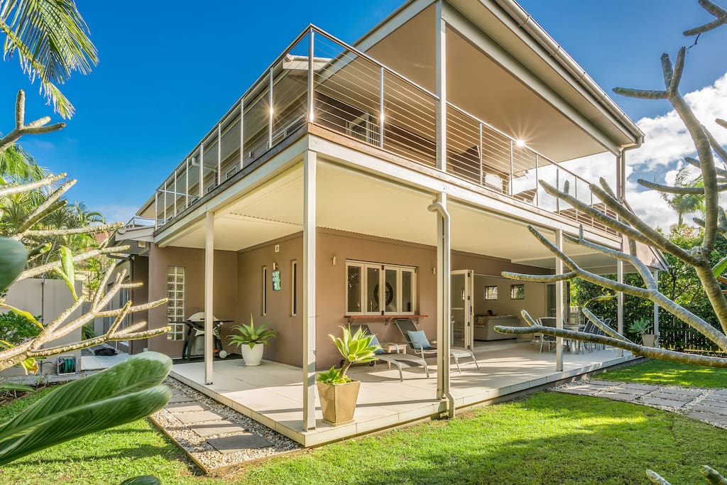 Byron Beach Style - Exterior Back View
