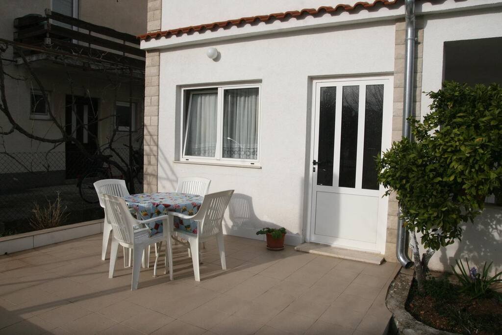 A1(4+1): terrace