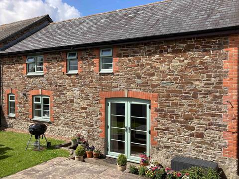 Honeycomb Barn 3 mins from Sandymouth Beach Bude